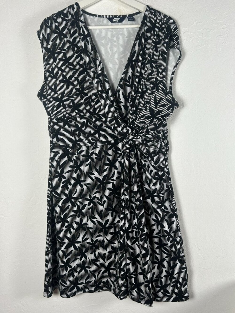 Lands' End Womens Black & White Floral Stripe Sleeveless Faux Wrap Dress XL / 18